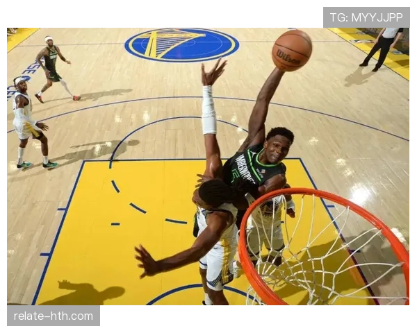 爱德华兹突破得分拉开差距，效率明显优于队内另一主要得分手